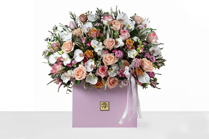 انتخاب گل برای مادر و رونمایی از انواع باکس گل برای تولد مادر