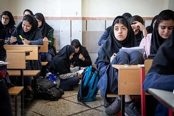 نوشته بی‌پرده یک معلم روی برگه دانش‌آموزانش همه را شوکه کرد+ عکس