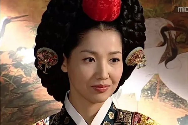 عکس/ چهره عجیب «ملکه مونجونگ» سریال جواهری در قصر بعد 20 سال