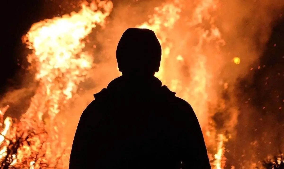 آتش سوزی میدان انقلاب؛ فرد مورد نظر فوت شد/ توقیف موتور صحت ندارد