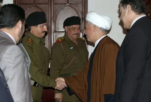 ویدئو/ استقبال رسمی از هاشمی رفسنجانی در کاخ صدام!