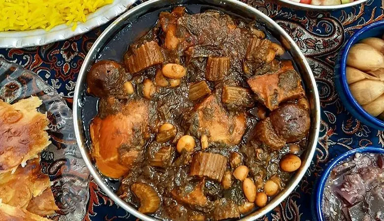 “خورش کرفس با مرغ و لوبیا چیتی”، خورشتی با عطر و طعم جدید