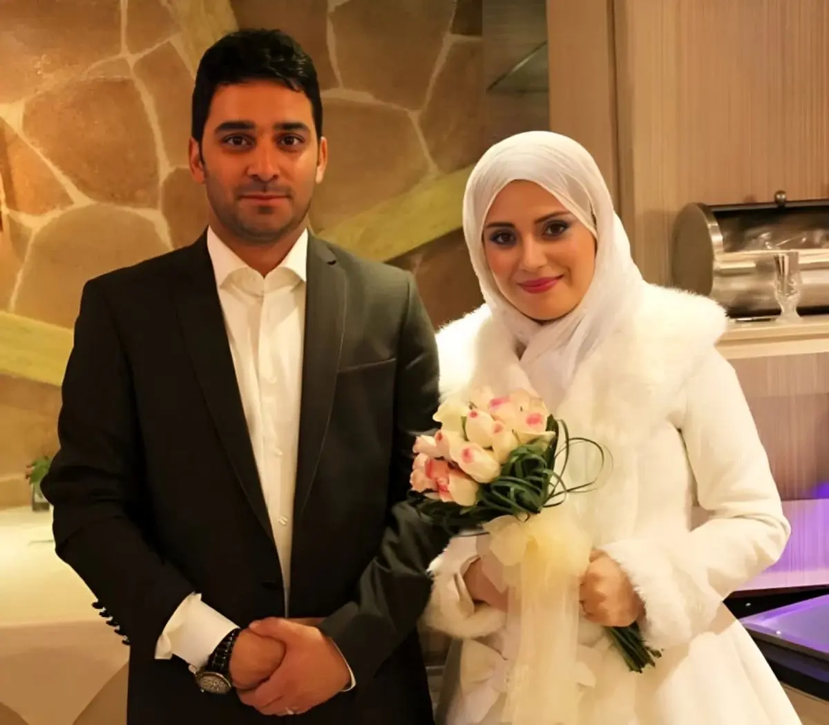 عکسی جالب از عروسی “خانم مجری معروف” در ازدواج اولش/ تصویر
