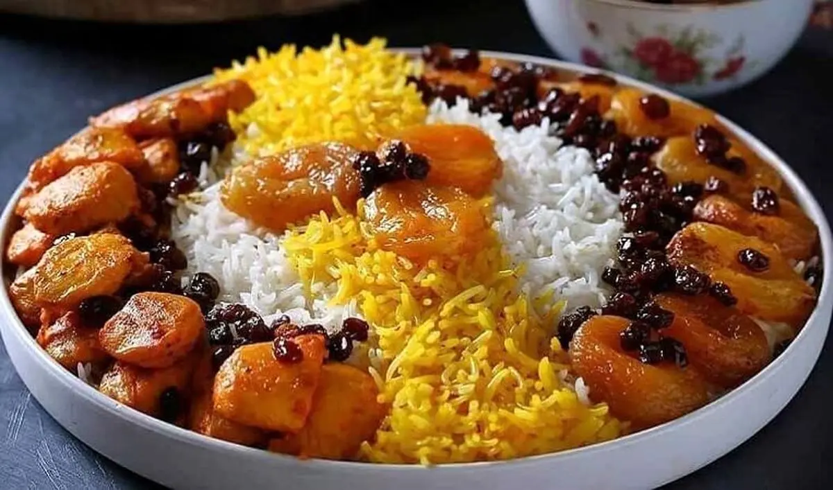 طرز تهیه رشته پلو قیسی؛ مناسب برای مجالس و مهمانی