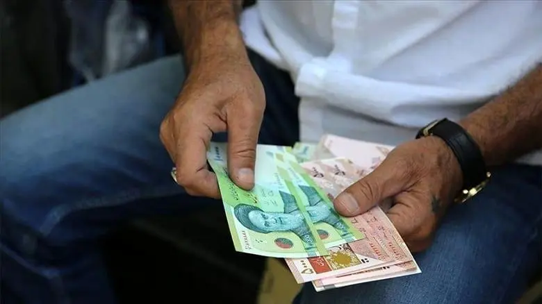 خبر ناراحت کننده؛ ریال ایران بی‌ارزش‌ترین پول جهان؟