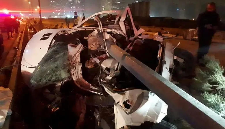 ویدئو/ راننده‌ای که هنگام ویراژ دادن در تهران از خودرو به بیرون پرت شد!