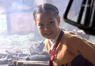 بیوگرافی و عکس های بازیگر کودکی یانگوم در سریال جواهری در قصر