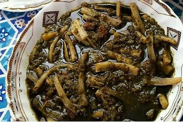 خورشت کنگر، غذایی لذیذ مناسب مهمانی ها و مجالس