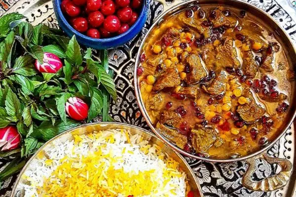 خورش زرشک؛ یک غذای مجلسی با عطر و طعمی بینظیر