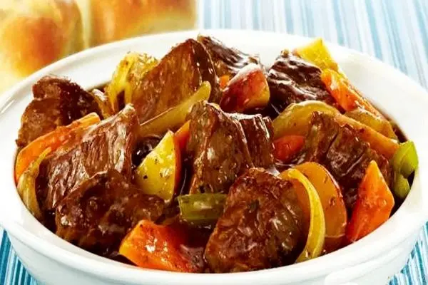 ناهار امروز خودت رو مهمون یک غذای خوشمره و اصیل اصفهانی کن؛ تاس کباب